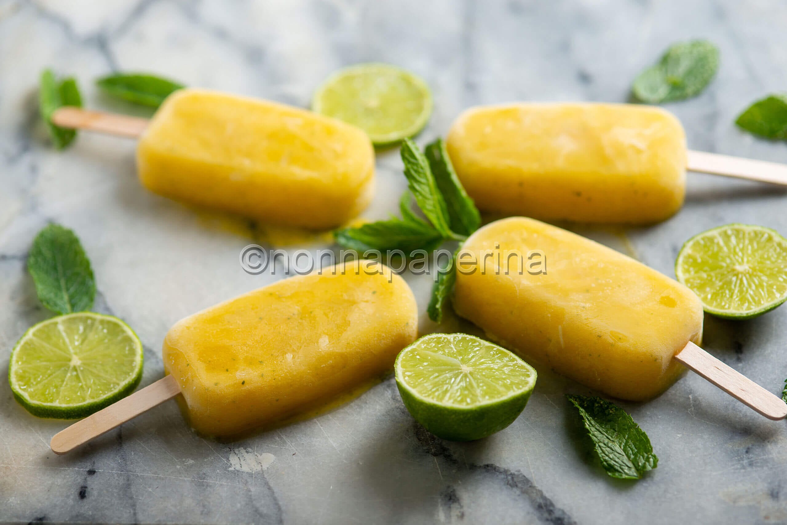 Ghiaccioli mango e menta, dei perfetti snack estivi