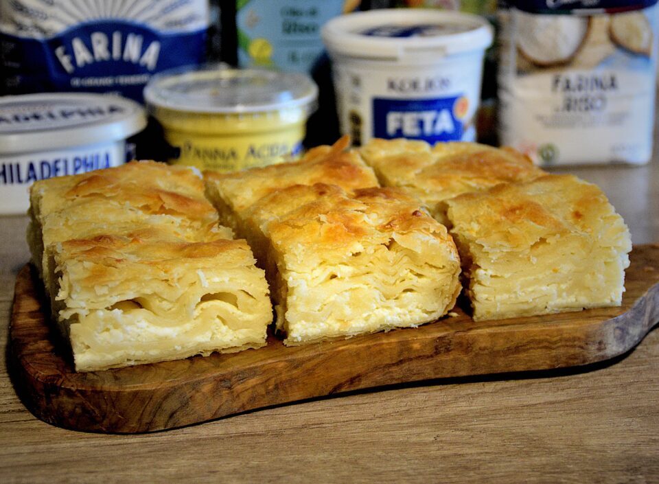 Gibanica (ghibanizza): ricetta balcanica realizzata con pasta fillo fatta in casa