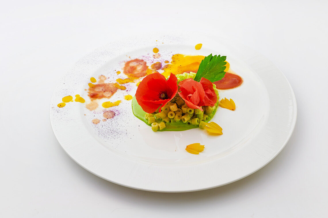 giorno dopo giorno – ditalini di frumento al pesto di fave e sedano