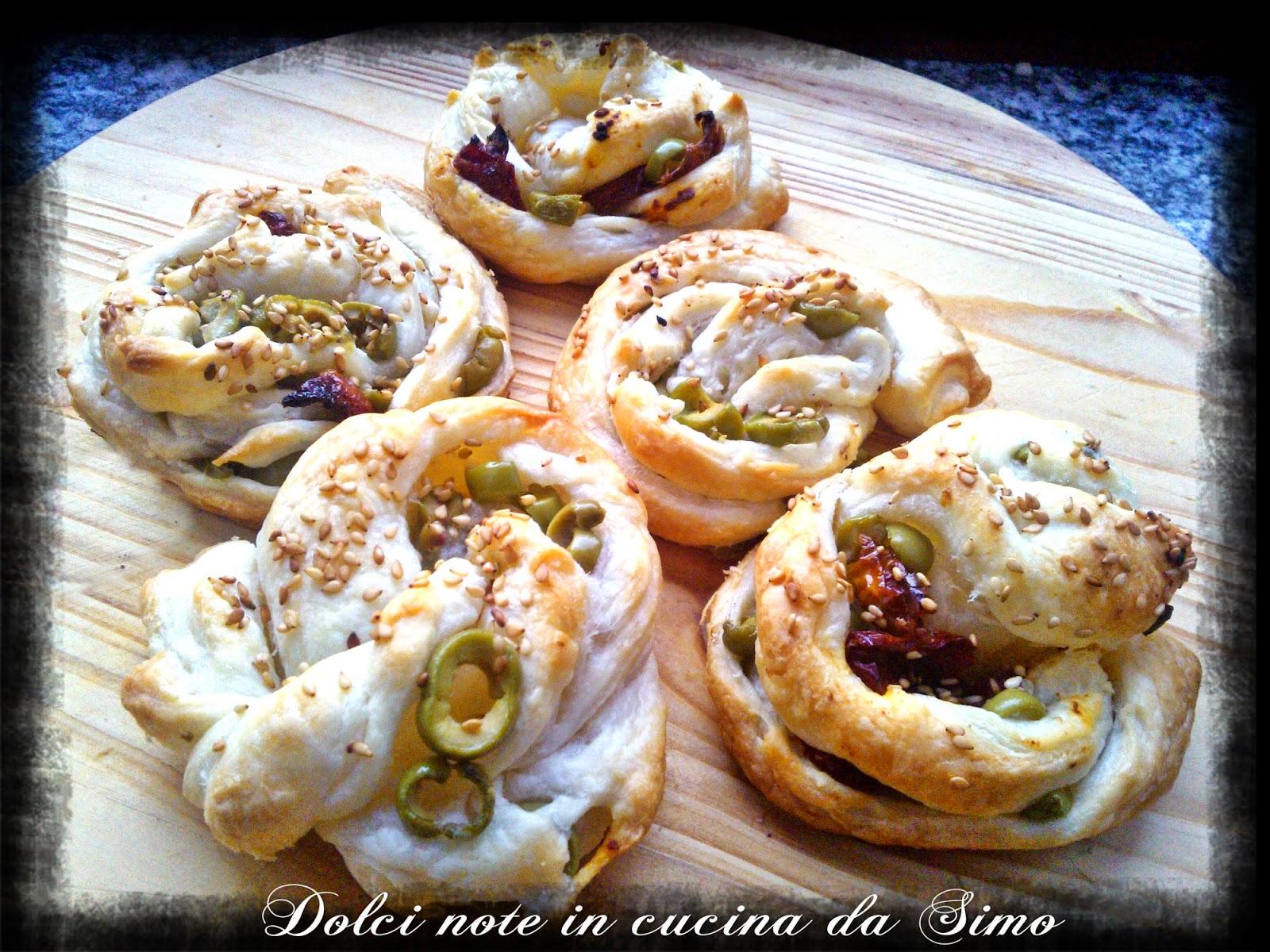 Girelle con pomodori secchi e olive