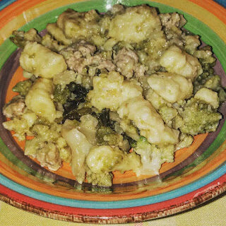 Gnocchi con broccoli e salsiccia
