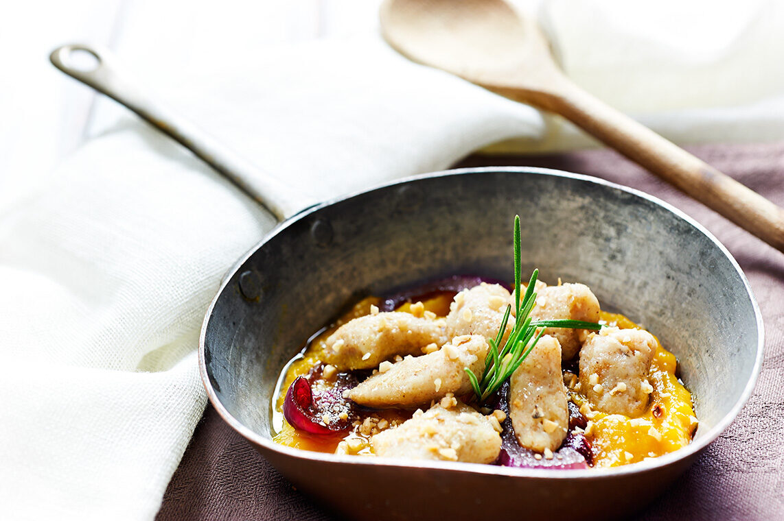 Gnocchi di ceci alla zucca e cipolla di tropea