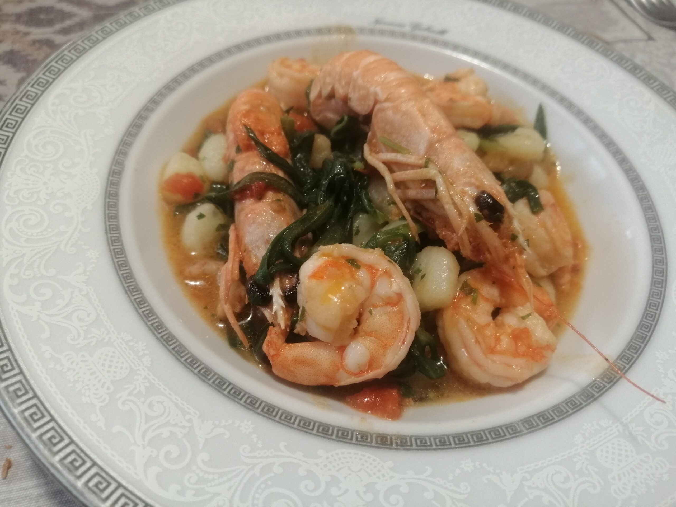 Gnocchi di patate agli scampi e stridoli