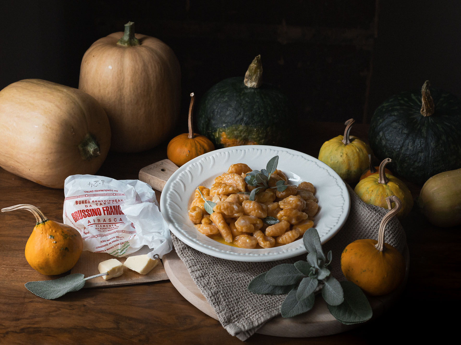 Gnocchi di zucca con burro e salvia {senza uova}.
