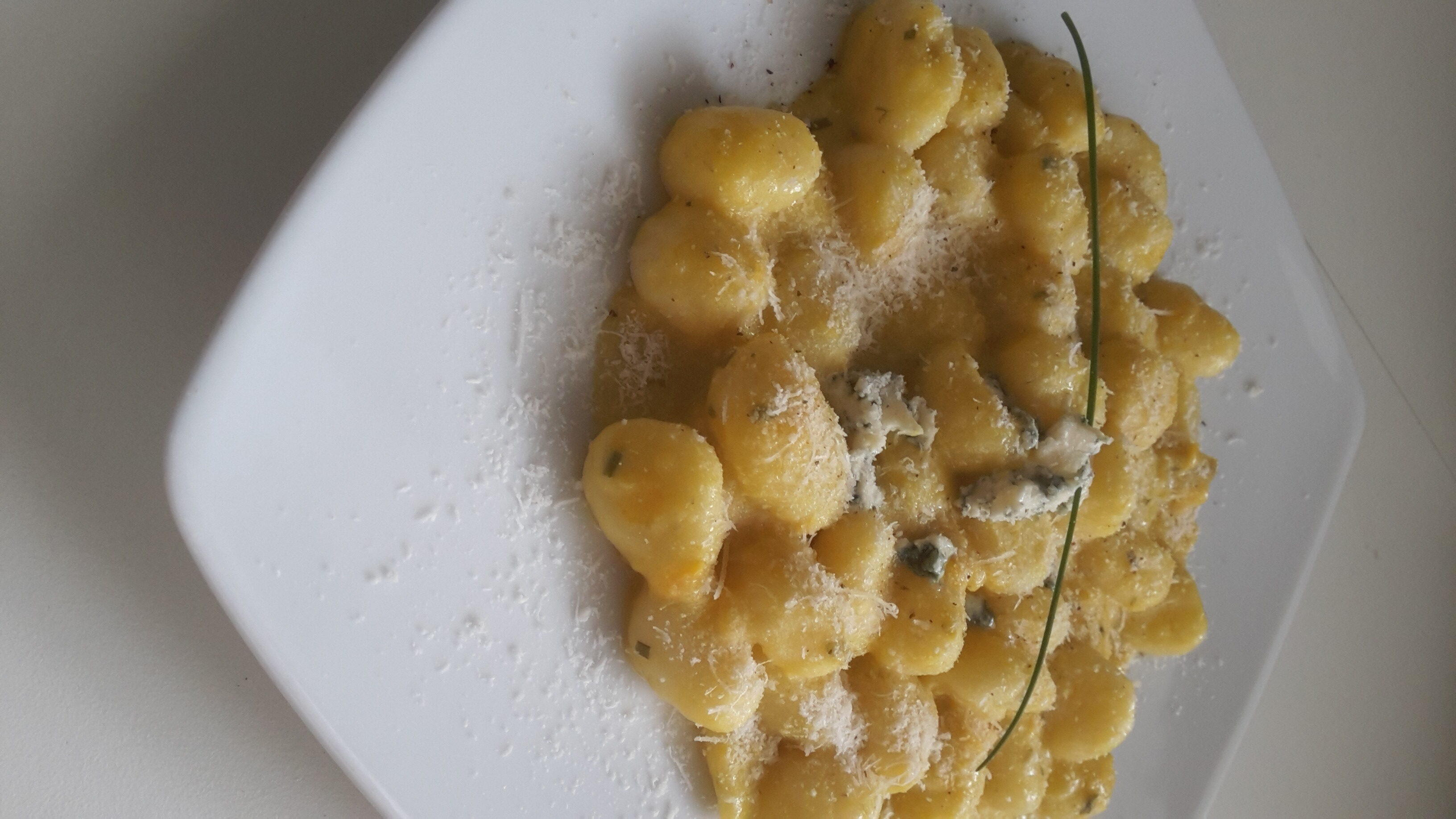 Gnocchi gorgonzola e peperoni