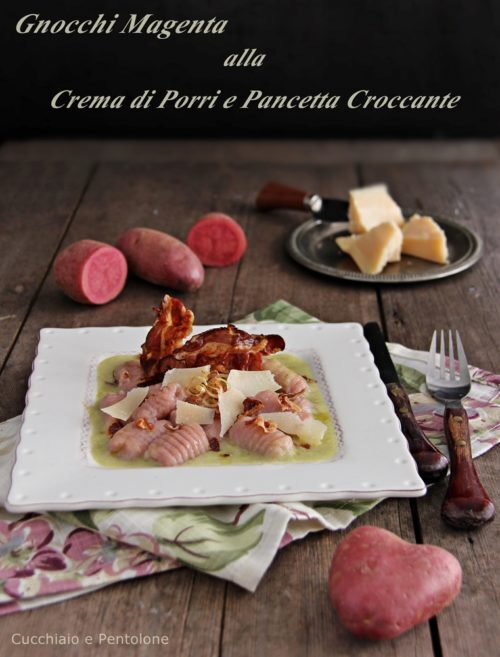 Gnocchi magenta con crema ai porri e pancetta croccante per mtc59