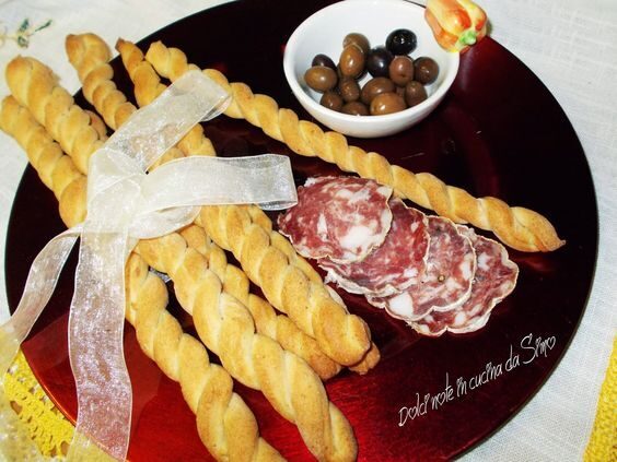 Grissini al pepe nero