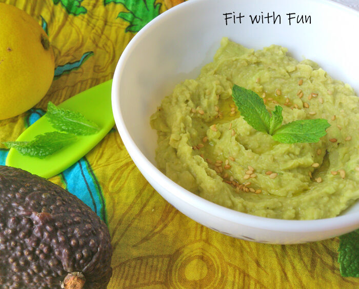Hummus di ceci e avocado al profumo di menta