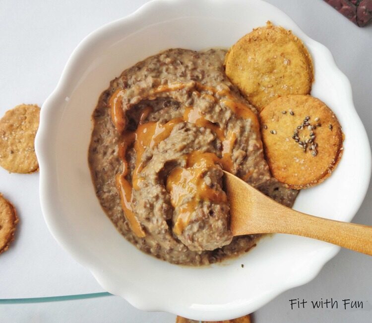 Hummus di lenticchie con sesamo e burro di arachidi