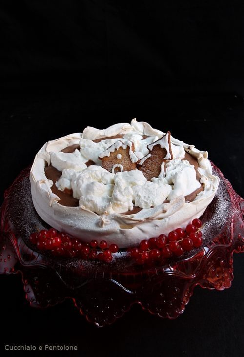 Idee per natale: pavlova con crema al cioccolato e arancia