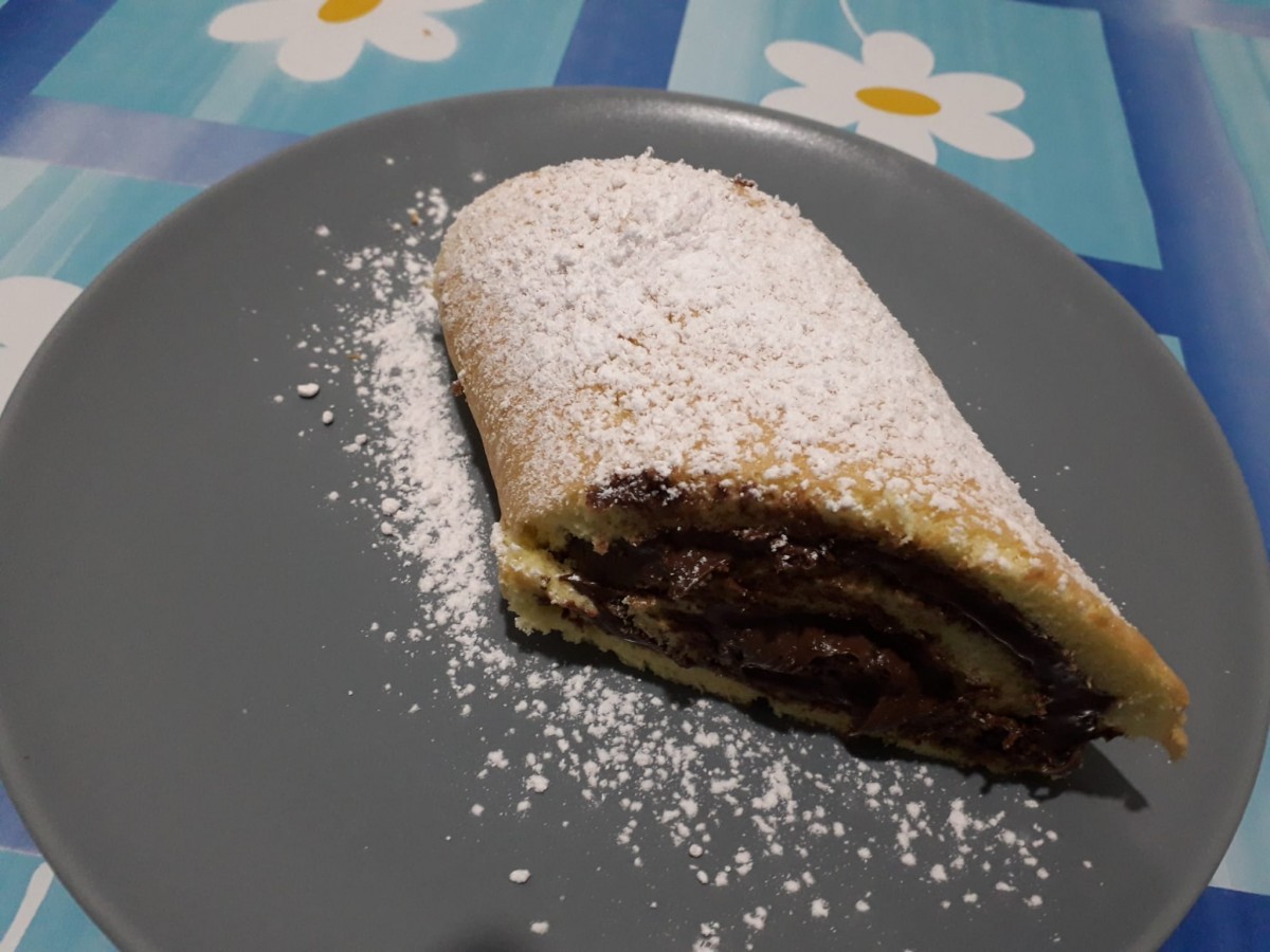 Il rotolo alla crema di nocciole