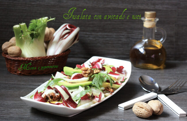 Insalata con avocado e noci