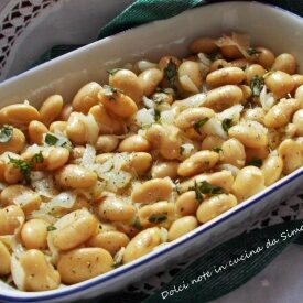 Insalata di fagioli bianchi di spagna e cipollotti
