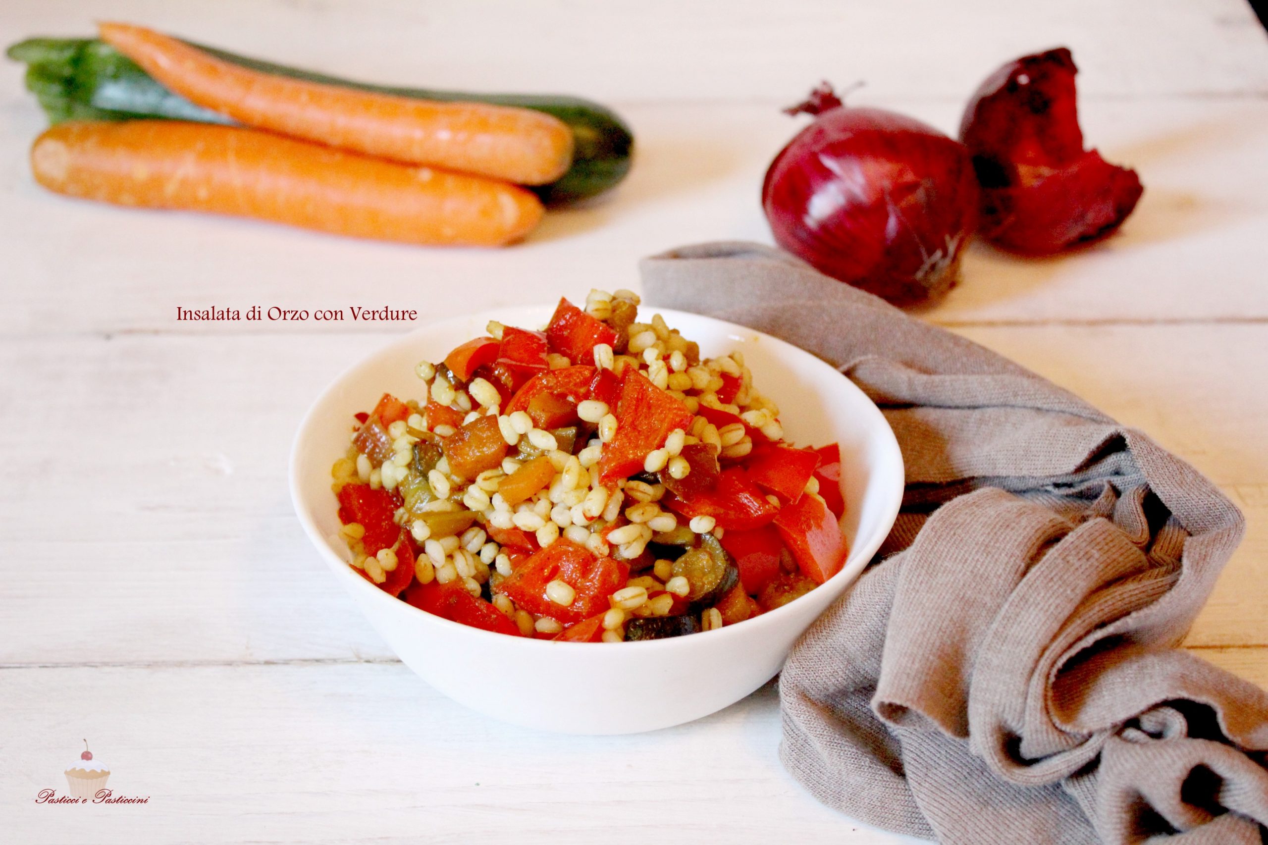 Insalata di orzo con verdure