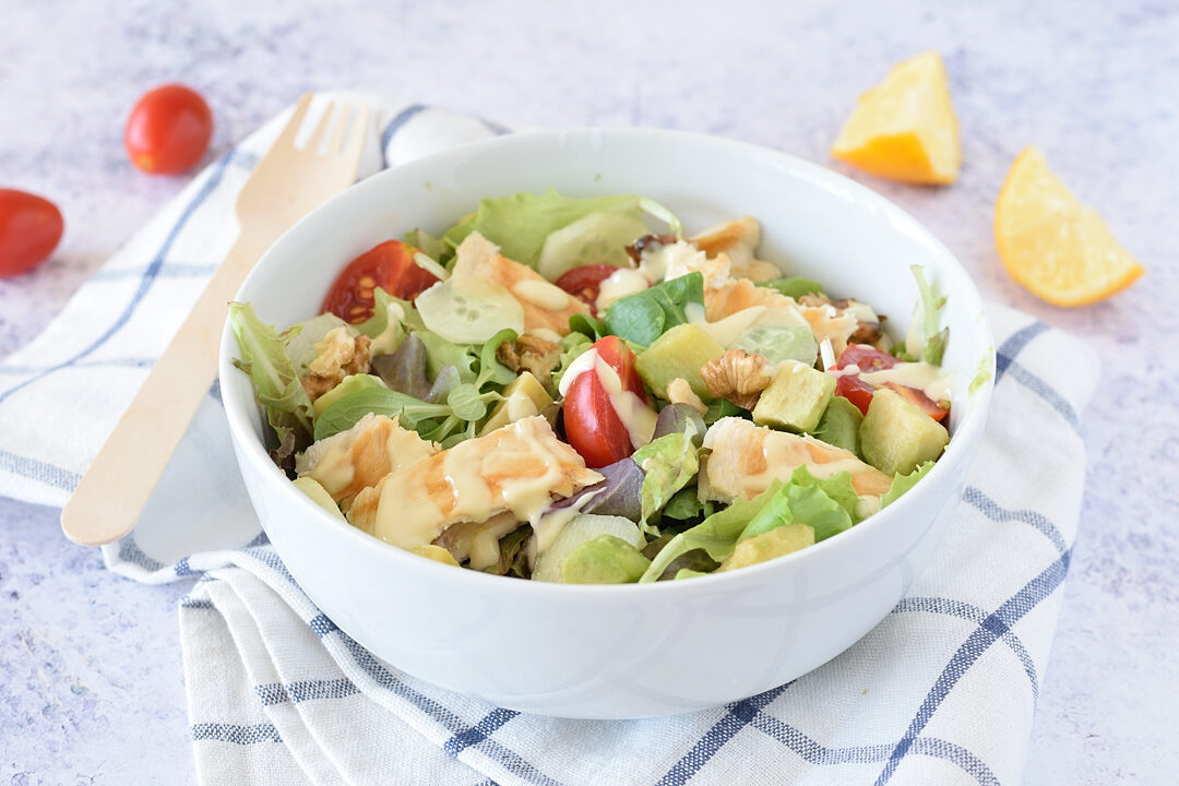 Insalata di pollo e avocado