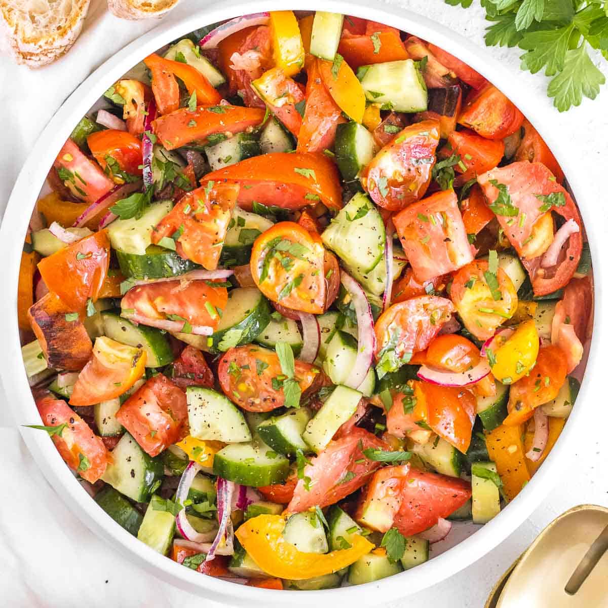Insalata di pomodori e cetrioli