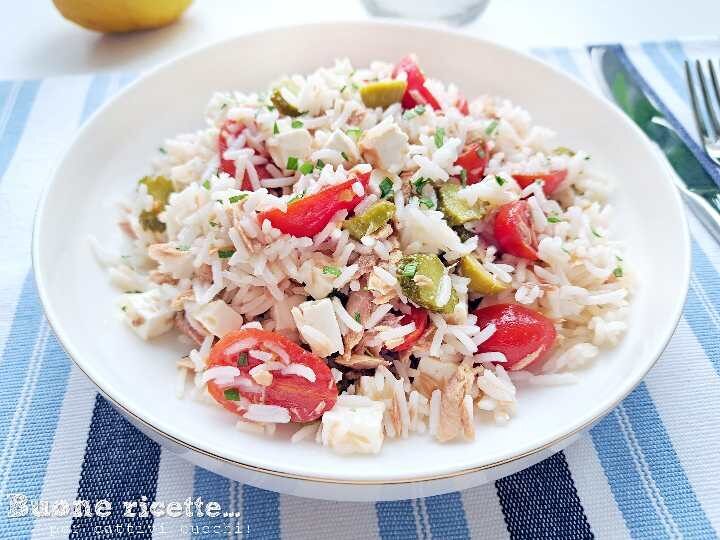 Insalata di riso con tonno