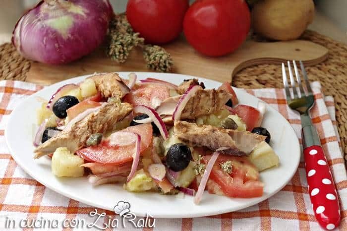 Insalata pantesca con sgombro grigliato