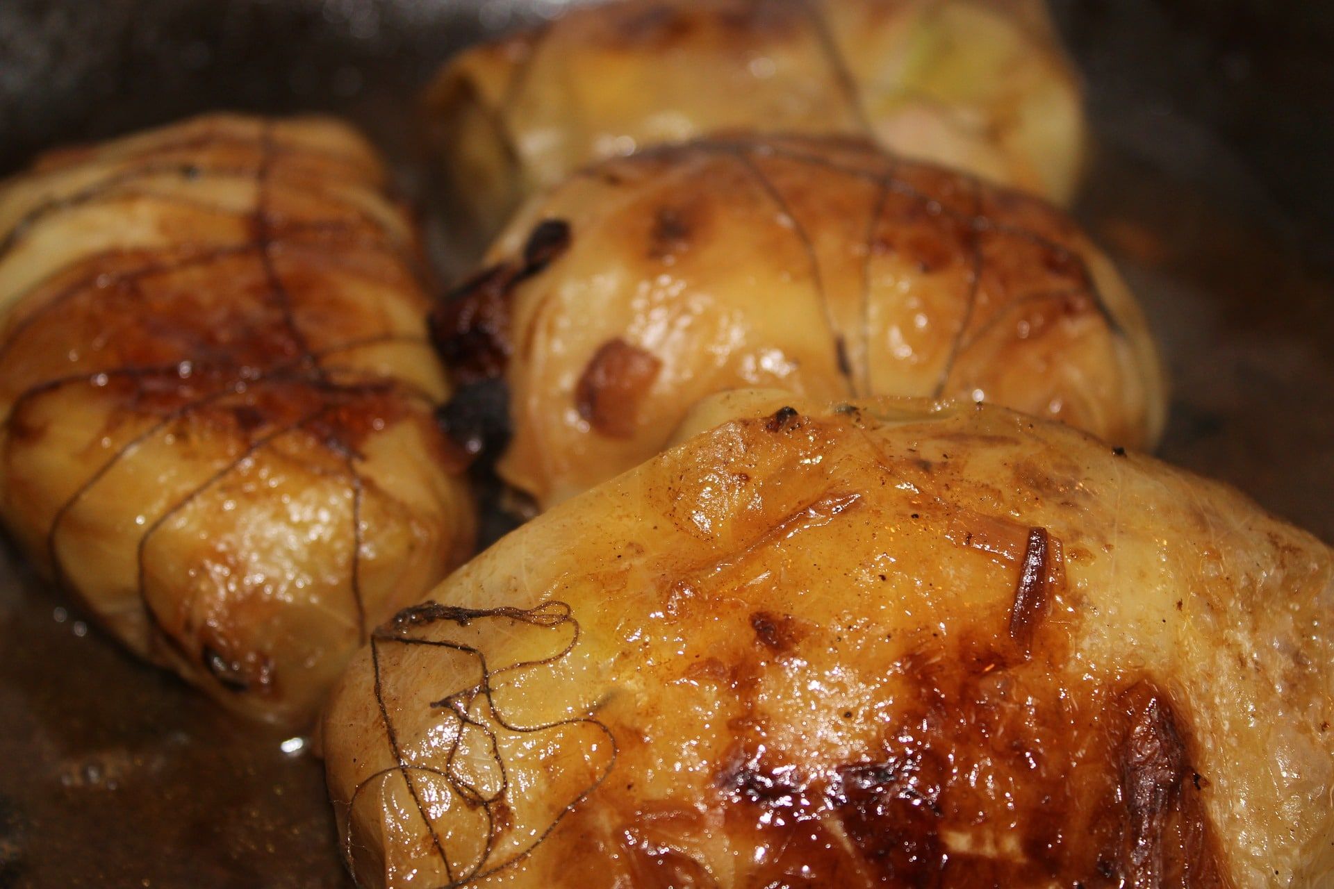 Involtini di manzo con funghi e salsa: la ricetta di wineandfoodtour