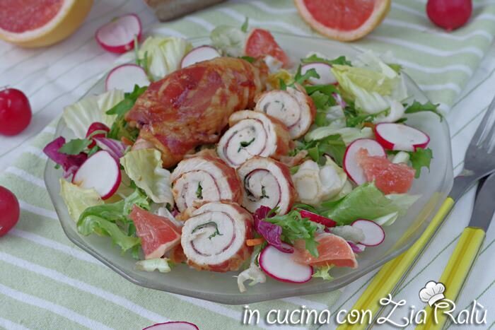 Involtini di pollo e pancetta al pompelmo