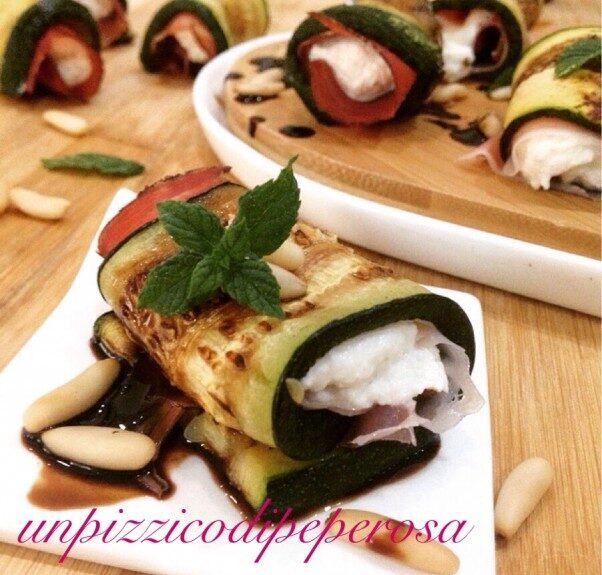 Involtini di zucchine con ricotta e speck