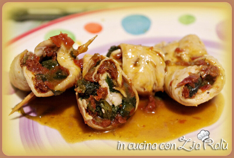 Involtini pollo spinaci pomodori secchi