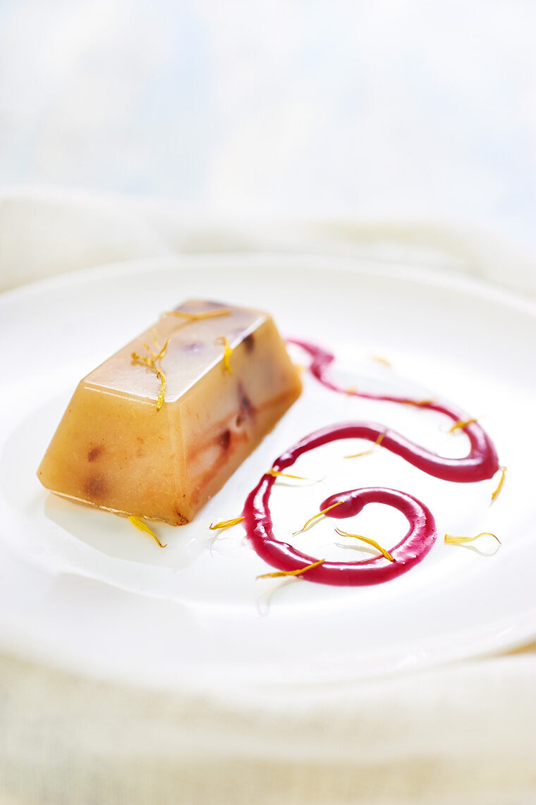 Kanten di pere e cioccolato e salsa di uva moscato