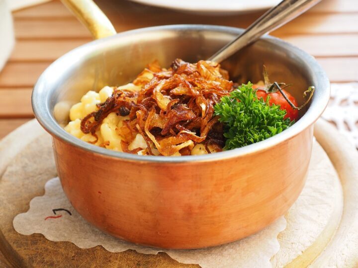 Käsespätzle (o kässpätzle), ricetta spätzle al formaggio