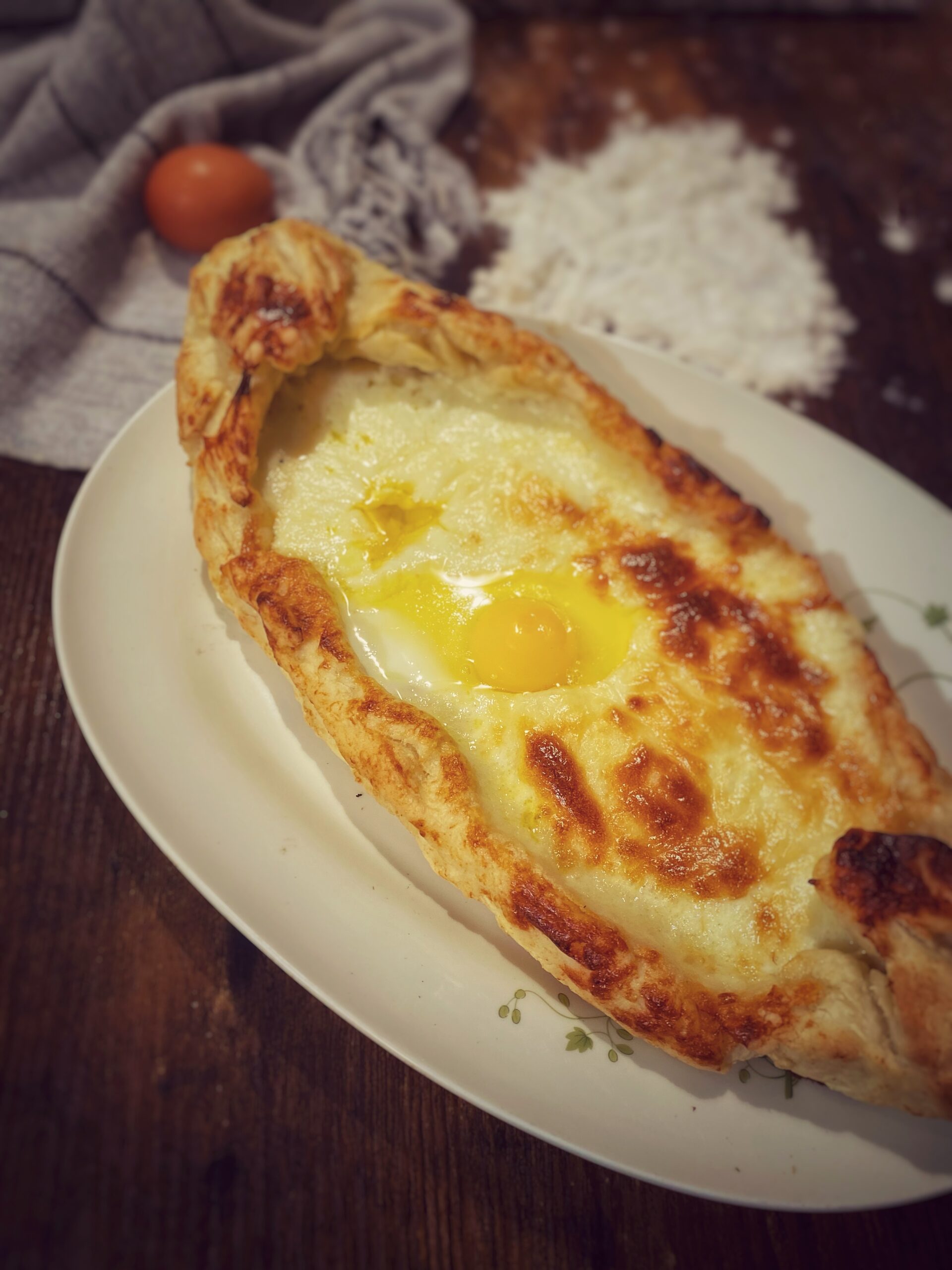 Khachapuri ajaruli (Georgia)