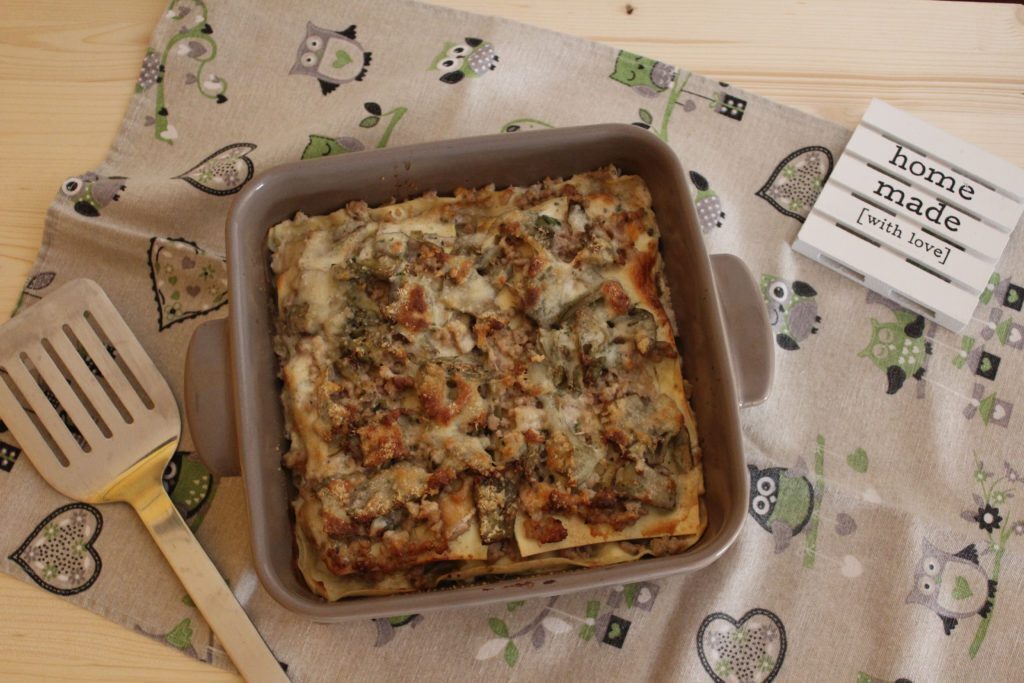 Lasagne ai carciofi con ragù bianco