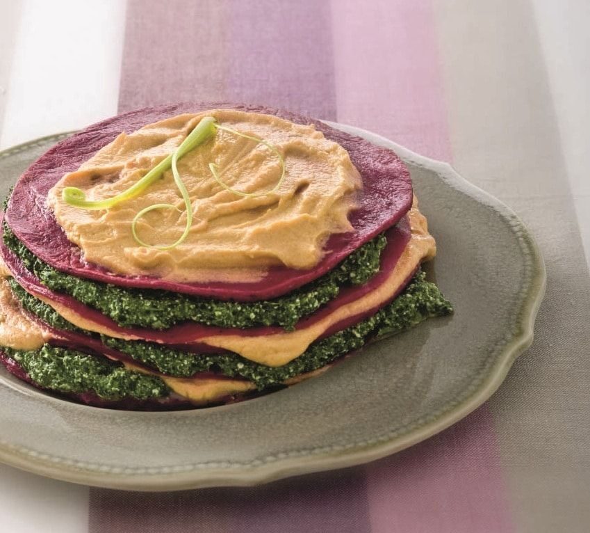 Lasagne di rape rosse, spinaci e funghi con abbinamento vino