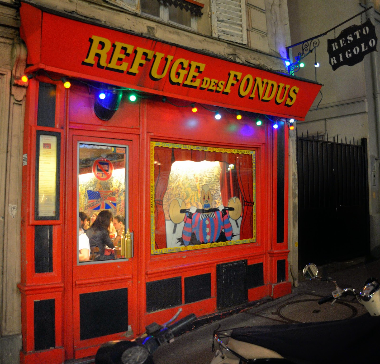 Le refuge des fondus – 17 rue des trois-freres – 75018 paris