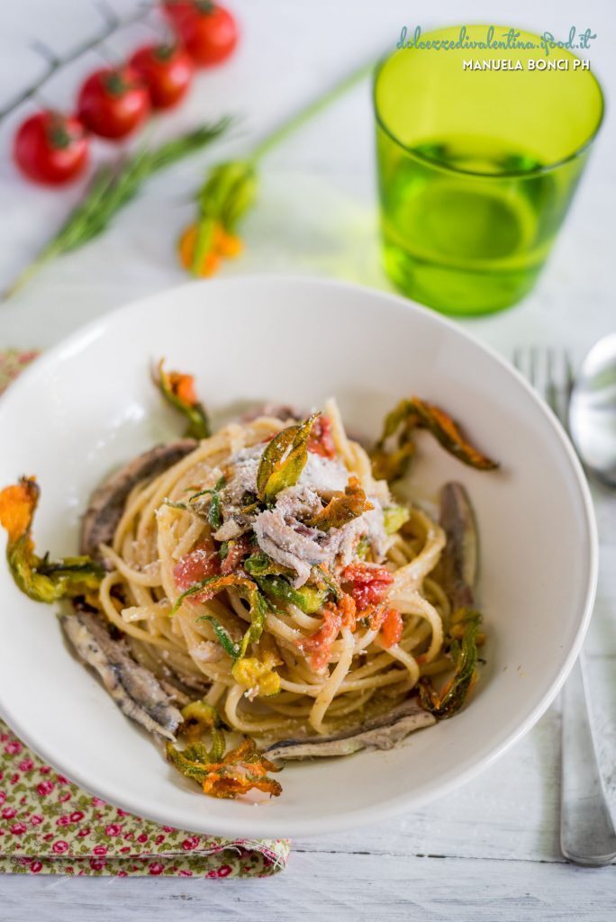 Linguine alici e fiori di zucca