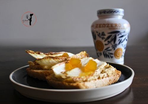 Lo prepariamo uno snack da aperitivo per i papà? crostini con spalmabile di anacardi, indivia belga arrostita e zenzero fabbri 1905