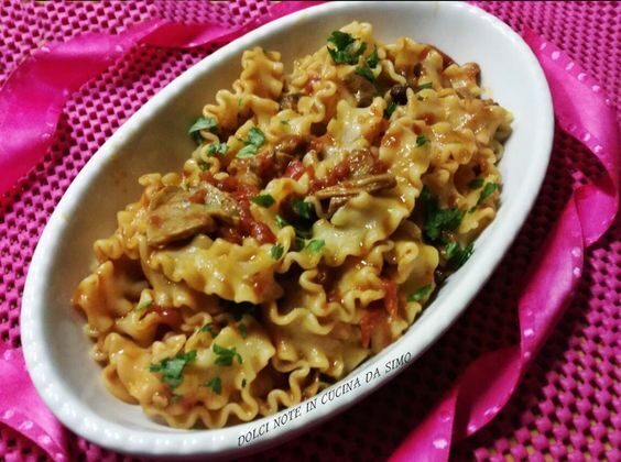 Mafaldine al sugo di funghi porcini secchi