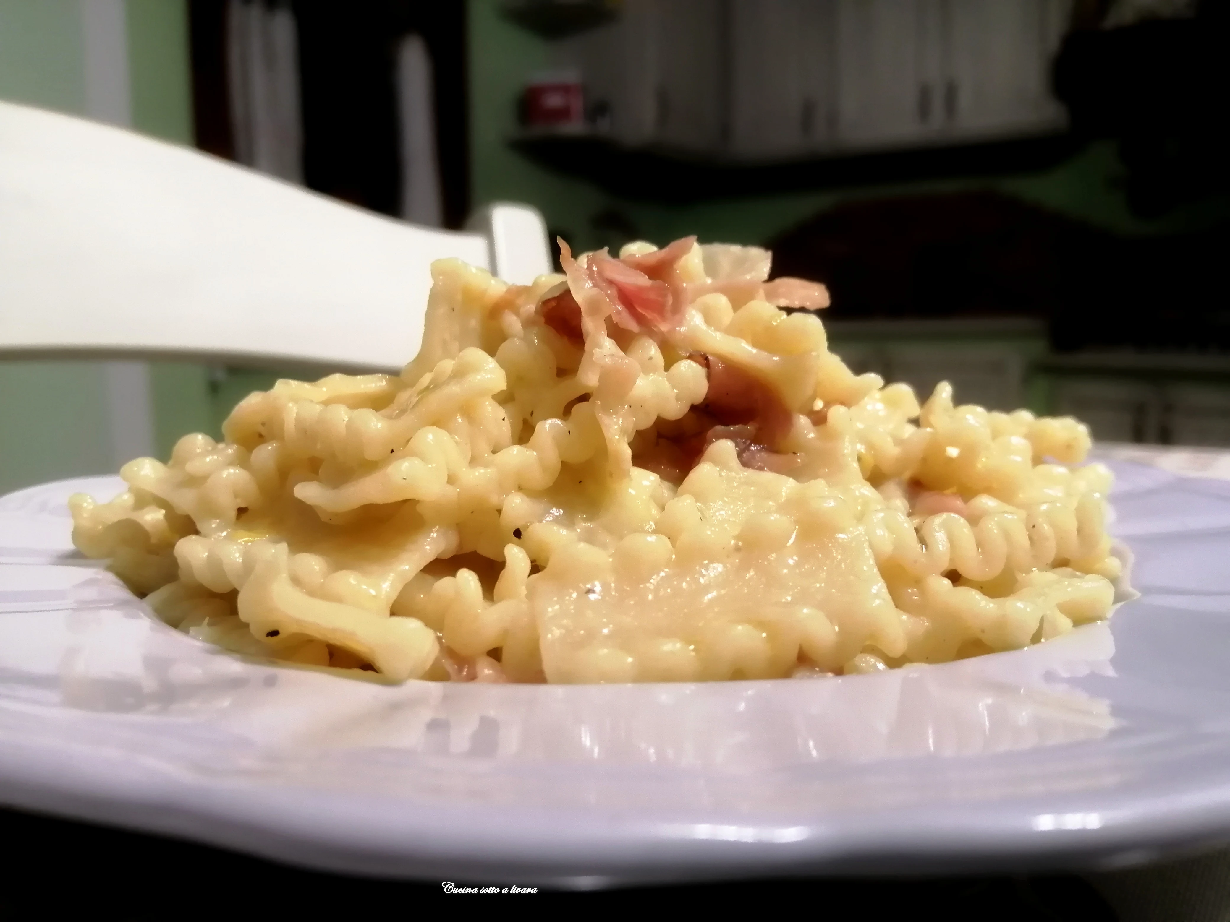 Mafaldine con crema di porri e speck
