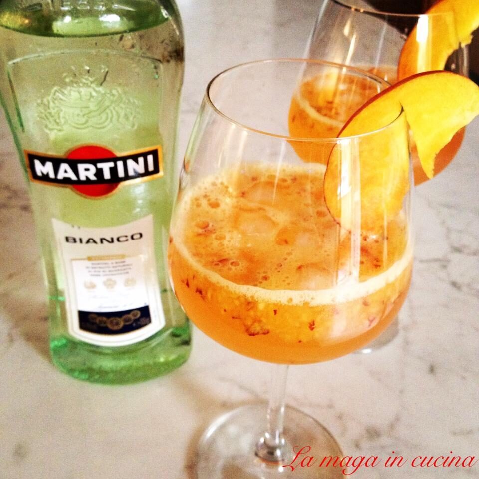 Martini peach for mix your summer