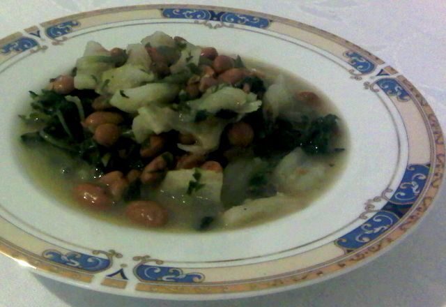 Minestra di cicorie di campo, finocchi e borlotti (per 4) cucina patrizia