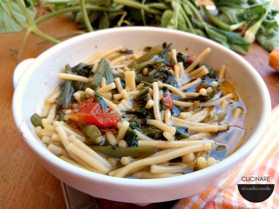 Minestra di pasta con tenerumi