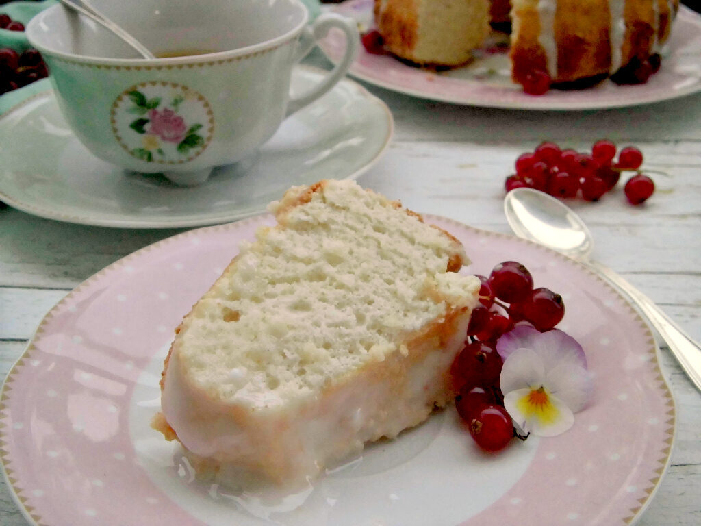 Mini angel cake
