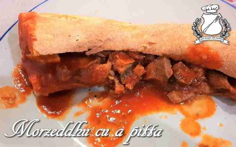 Morzello nella pitta ( morzeddhu ca pitta )