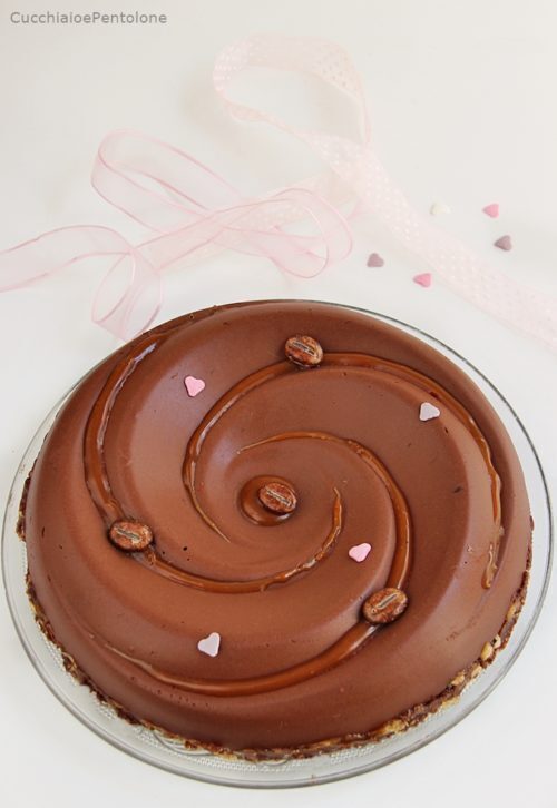 Mousse al cioccolato con base al gianduia e caffe’
