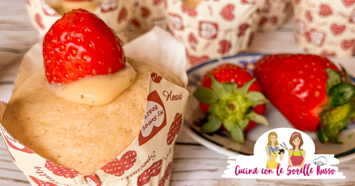 Muffin alle fragole e crema di vaniglia
