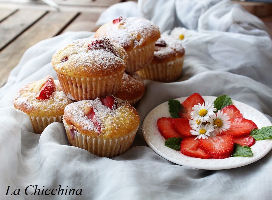Muffin con fragole e ricotta
