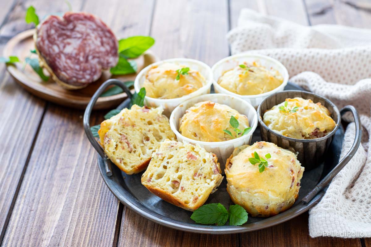 Muffin rustici con salame e provola