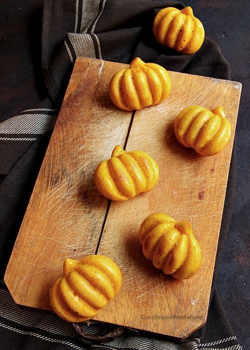 MUFFIN SALATI ALLA ZUCCA, CAROTE E NOCCIOLE