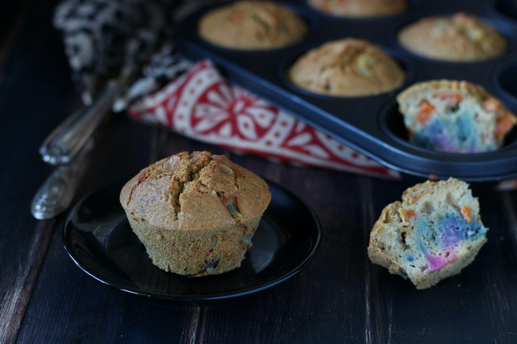 Muffin veg alla farina di ceci e verdure colorate