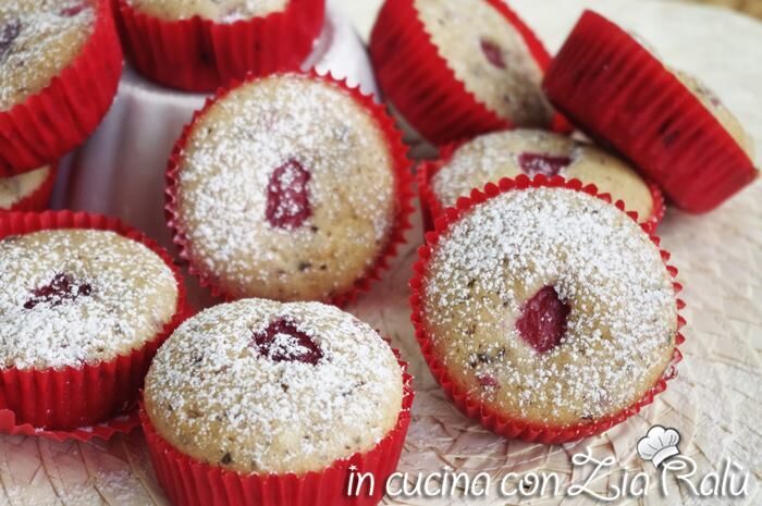 Muffins lamponi e cioccolato fondente