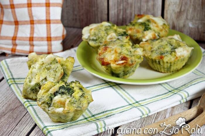 Muffins salati broccoli e scamorza