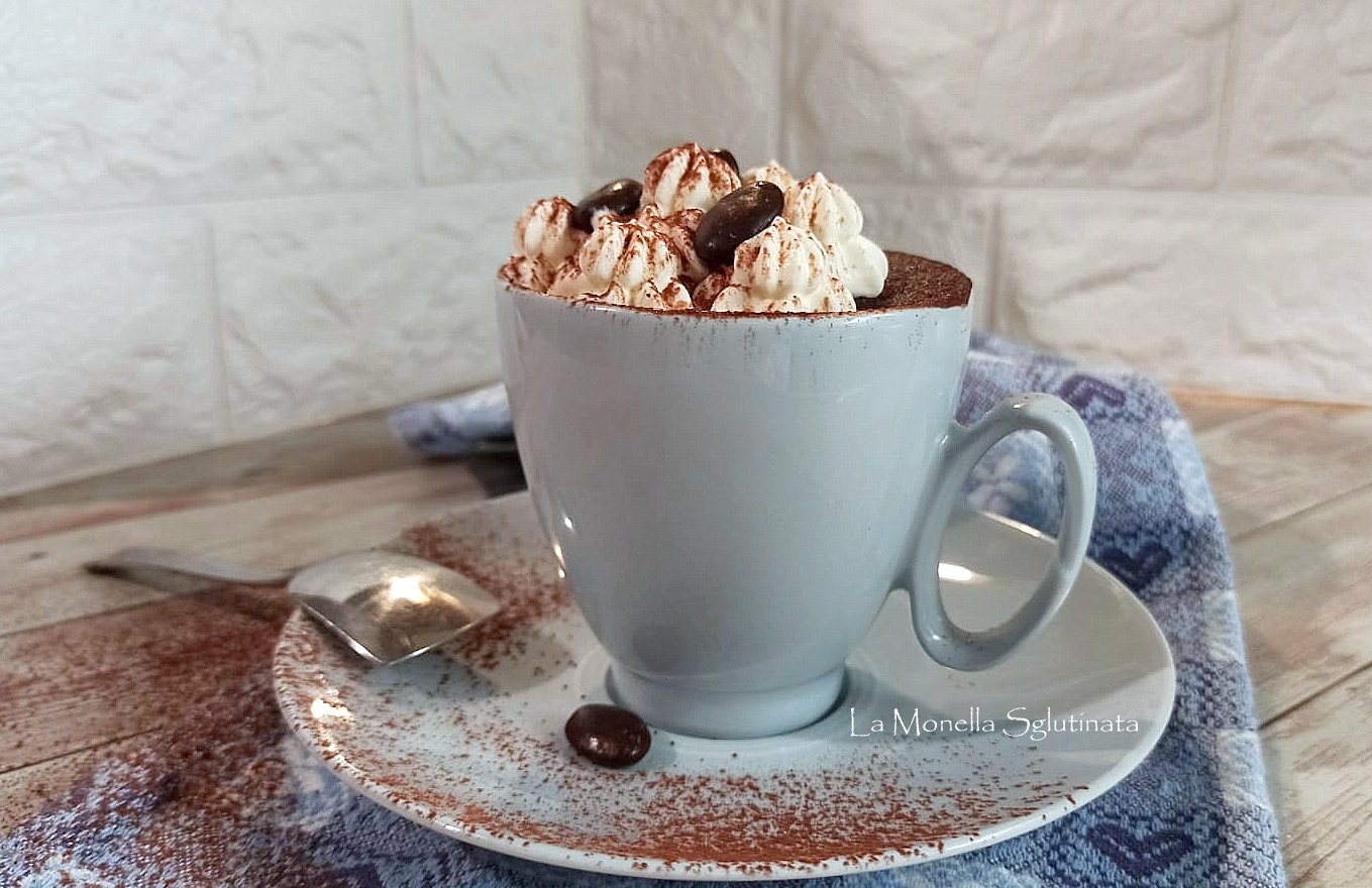 Mug cake al cacao senza glutine